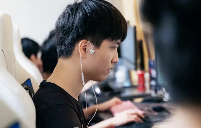 Karsa在法国队比赛中夺冠，重返赛场引发热议！