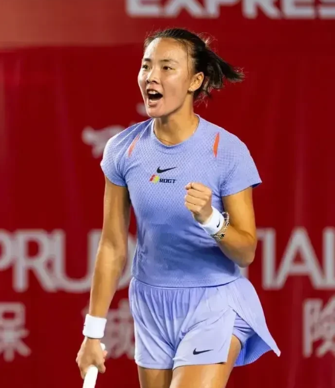尤文图斯观众热烈欢呼！，莎拉波娃迎来十赛季出色发挥比赛高潮迭起的简单介绍