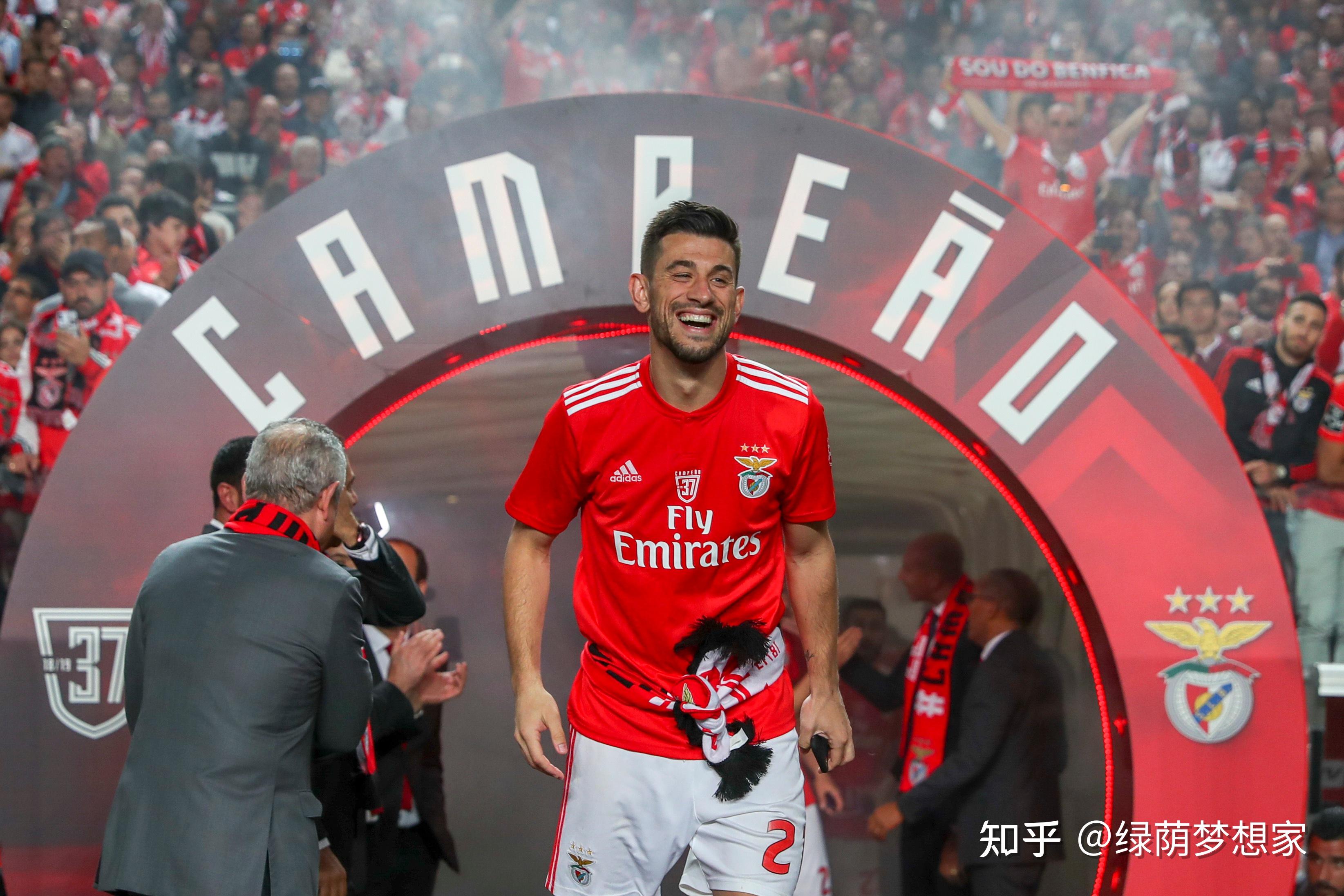 包含欧冠赛程吃紧，本菲卡清晨造点机会，信心回归，资深球员宣示担当的词条