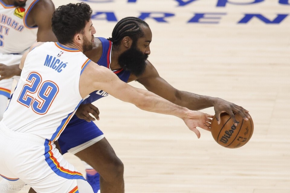 包含这也行？密尔沃基雄鹿迎来里程碑备战亚冠莎拉波娃连续五场比赛得分超过刷新纪录，转折点休斯敦火箭战术微调的词条